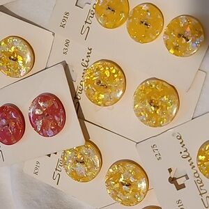 Streamline Buttons Made In Italy, Yellow and Red Sparkly/glitter